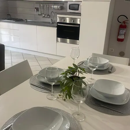 Roma House 93-3